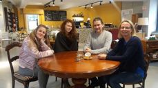 NMS sitt første møte med sine "youtube-ere" fant sted på Igjen - NMSs gjenbrukskafé i Oslo.