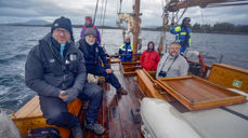 Under siglasane gjennom Møre vart lokale pilegrimer med på kortare turar langs fjordar og kyst.