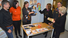 Sentrale personer da Søndagsskolen møtte prostene i Møre til samtaler og erfaringsutveksling. Fra v. generalsekretær i Søndagsskolen i Norge, Gøran Byberg; søndagsskolekonsulent på Sunnmøre, Eli Sofie Hatlen; søndagsskolekonsulent i Romsdal, Kari Mette Bull Sylte; biskop Ingeborg Midttømme; søndagsskolekonsulent på Nordmøre, Hans Orset; prosten i Ytre Nordmøre, Gerd Anne Aarset.