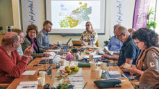 Bispedømerådet hadde ei lang drøfting av prostigrensene i Møre. Etter at stiftsdirektøren hadde innstilt på å redusere til fire prosti, valde rådet ei løysing der Austre Sunnmøre prosti blir slått saman med Nordre Sunnmøre prosti, medan dei andre prostia i Møre blir uendra.