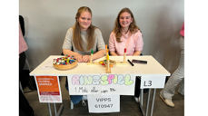 Stjørdalskonfirmanter på Global Marked. Foto: Olav D. Svanholm