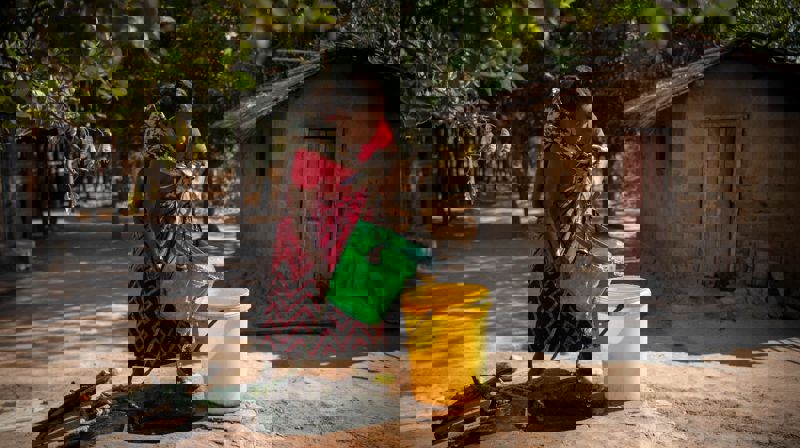 Dryppirrigasjon: Bønder som benytter seg av moderne jordbruksteknologi, slipper å hente vann i brønner og elver så ofte.