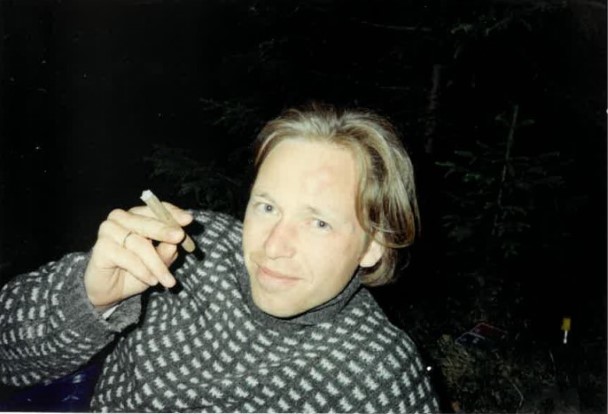Einar Vegge slapper av med en sigar.jpg