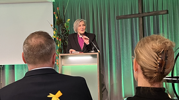 Biskop Herborg Finnset under 100-årsmarkeringen for Skogn Normisjon. (Foto: Magne Vik Ravndal)