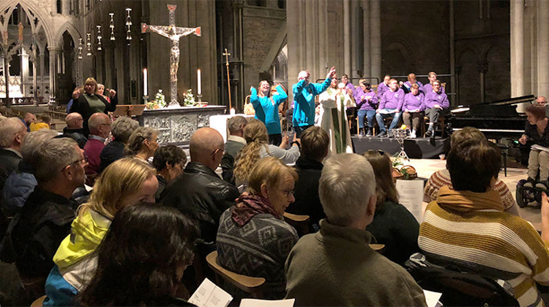 Sangen runget i domkirken under årets Høsttakkefest. (Alle foto: Aud Kristin Saltvik Aasen)