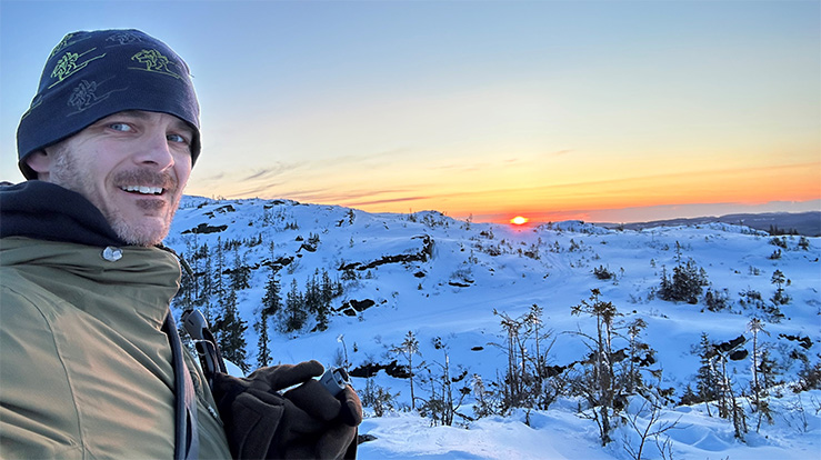 Klas Martin Sundelin finner stor mening å oppleve naturen på nært hold. (Foto: Privat)