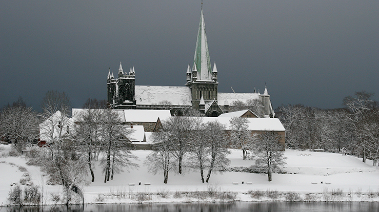 Få påskegudstjenester og konserter fra Nidarosdomen direkte hjem til deg