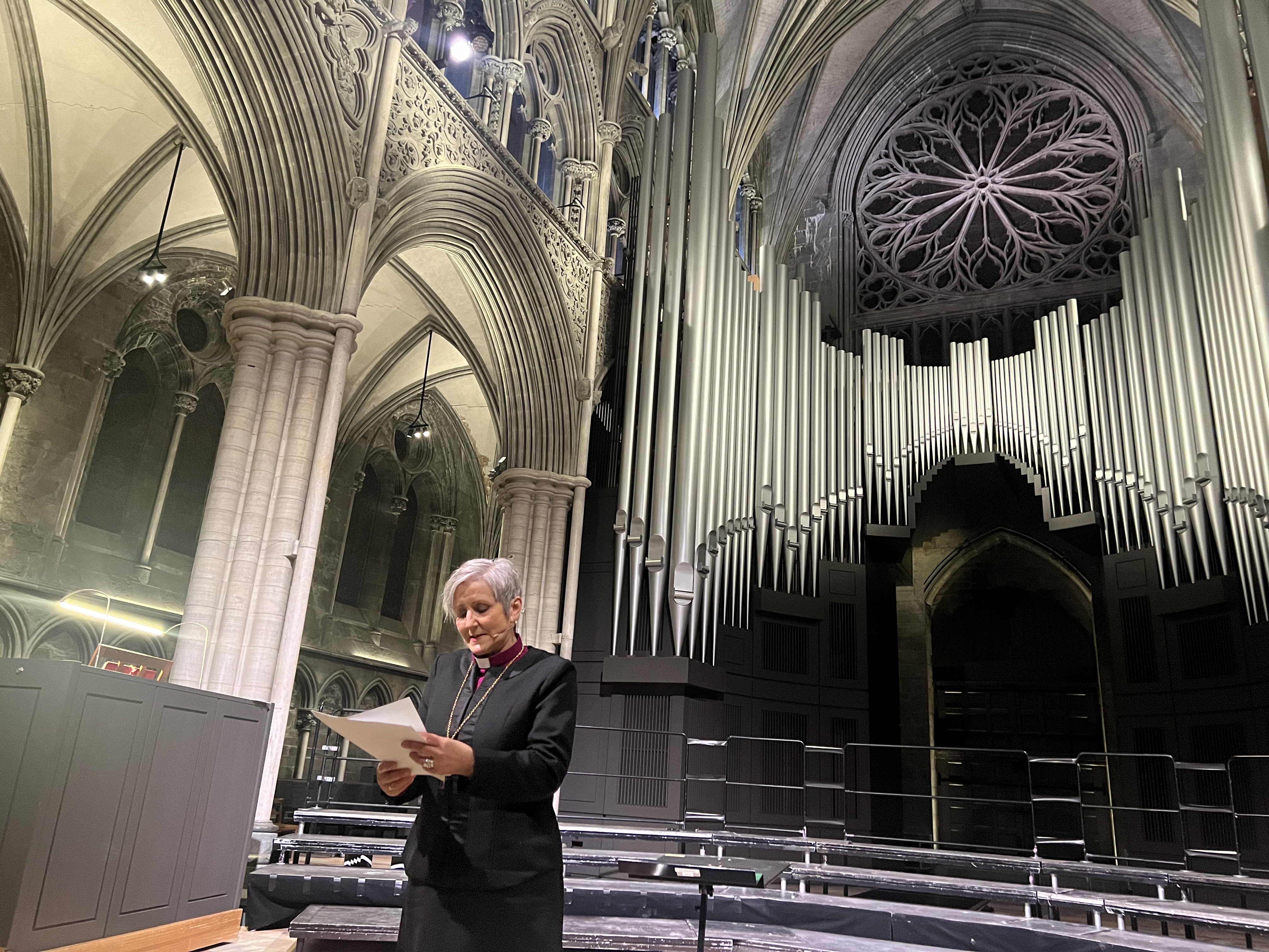 Biskop Herborg holder nyttårstalen i Nidarosdomen i januar 2024.