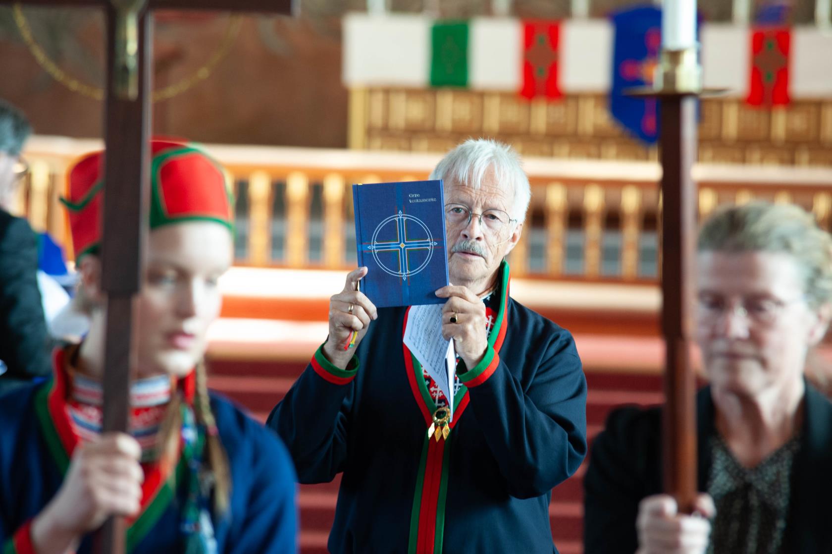  Bierna Leine Bientie begynte å oversette Bibelen til sørsamisk, da han var på vei til å bli prest for 40 år siden.