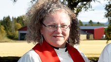 Christine Waanders har vært sogneprest i Vinne og Vuku de siste årene. Nå skal hun lede prestetjenesten i Verdal, Levanger og Frosta - og blir en del av biskopens ledergruppe. (Alle foto: Magne Vik Bjørkøy)