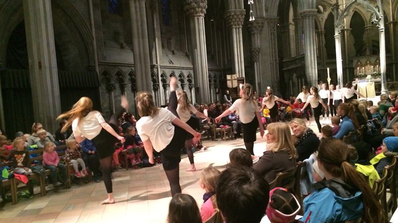 Vårens vakreste eventyr i Nidarosdomen