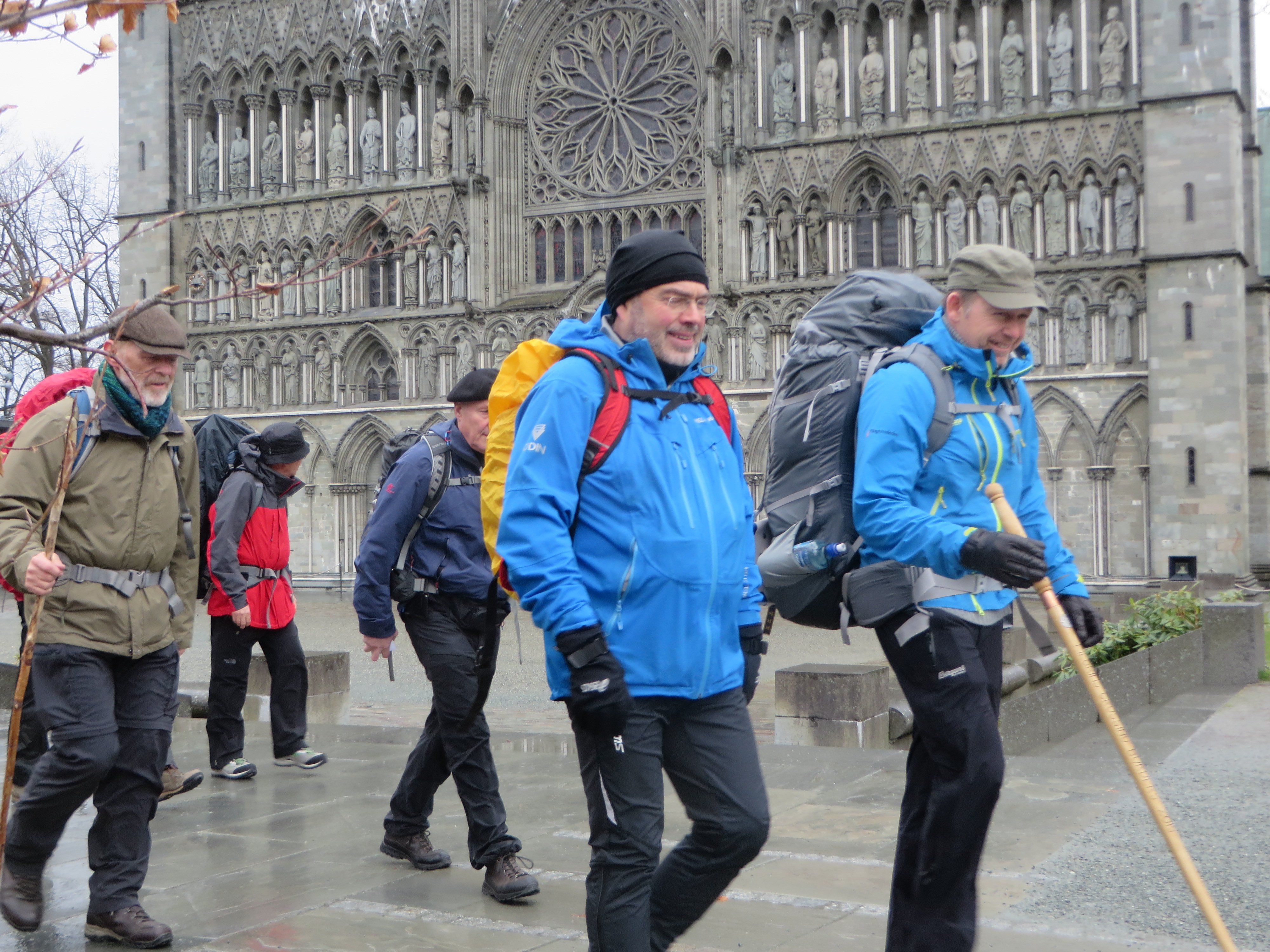 Til fots fra Trondheim til Roma og Jerusalem