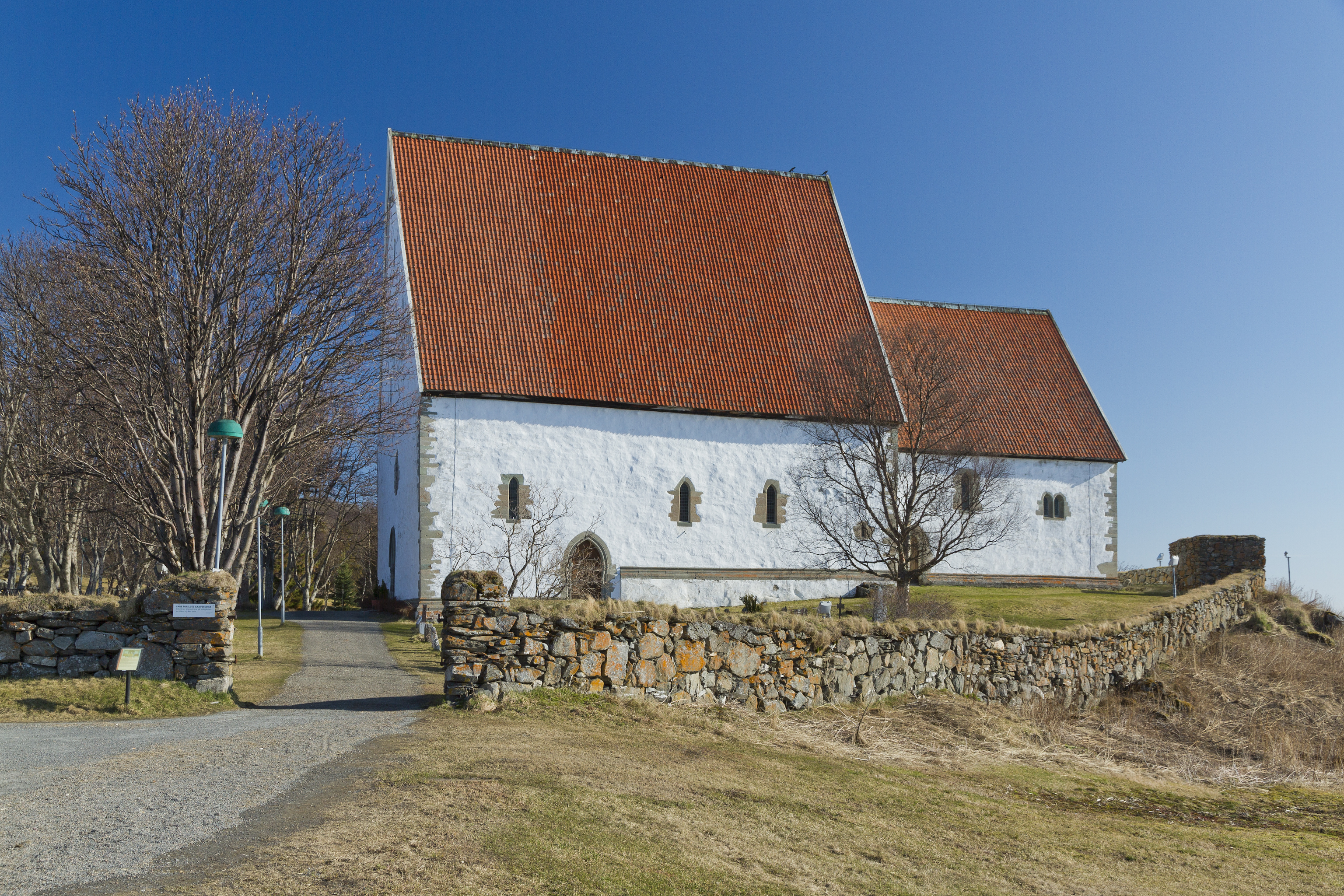 Stillingen som sokneprest i Trondenes er blant de utlyste stillingene. Foto:Simo Räsänen, Wikimedia Commons. (CC BY-SA 3.0)