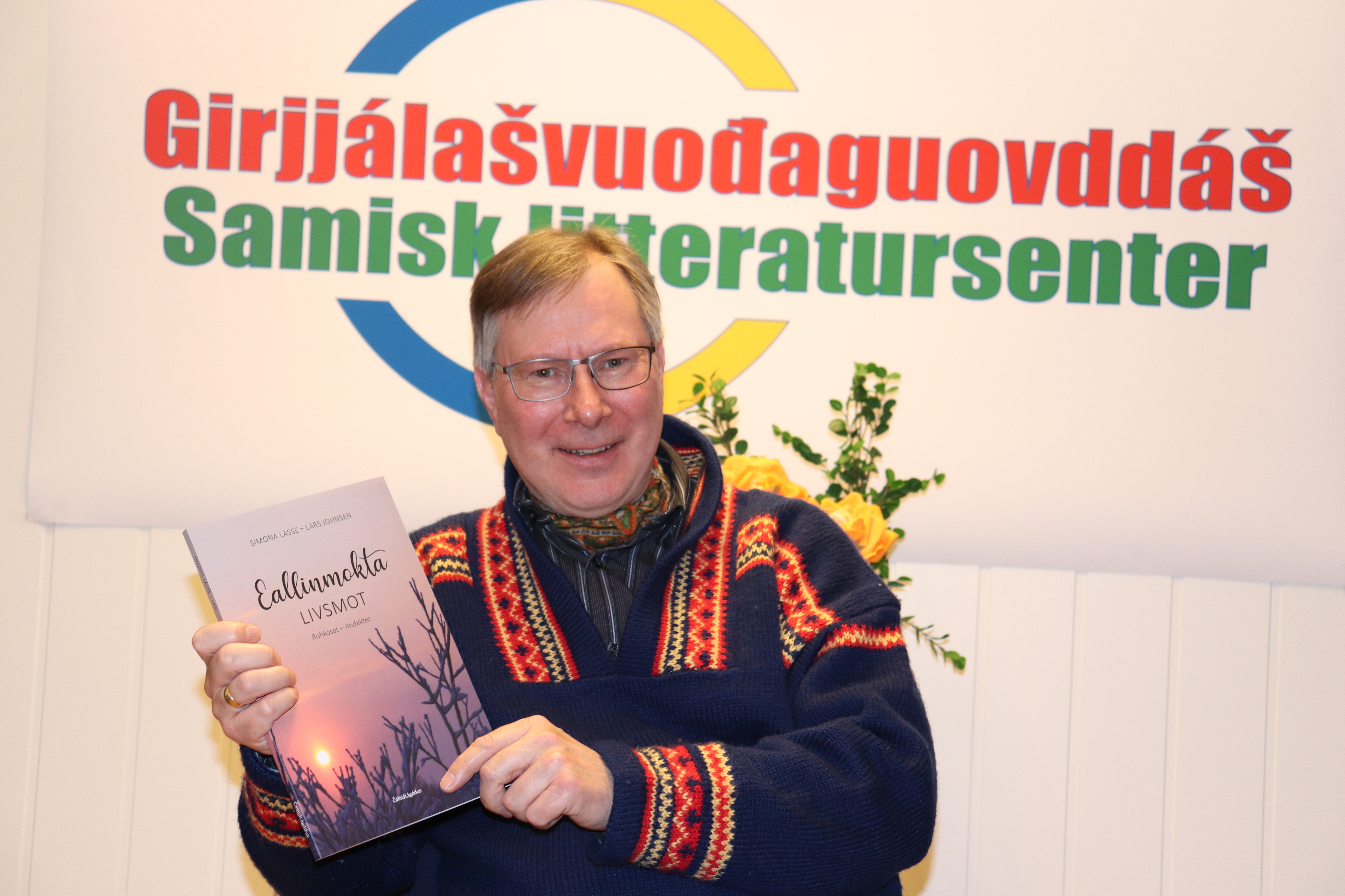Ny andaktsbok på nordsamisk «Eallinmokta-Livsmot