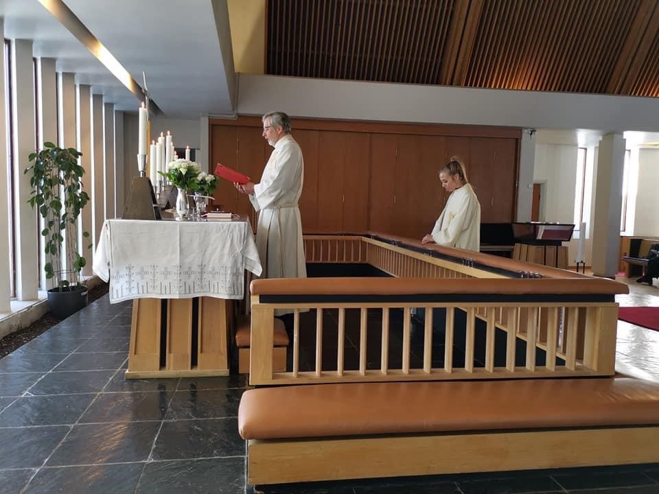 Henriette Steen innsatt som kapellan i Harstad menighet 