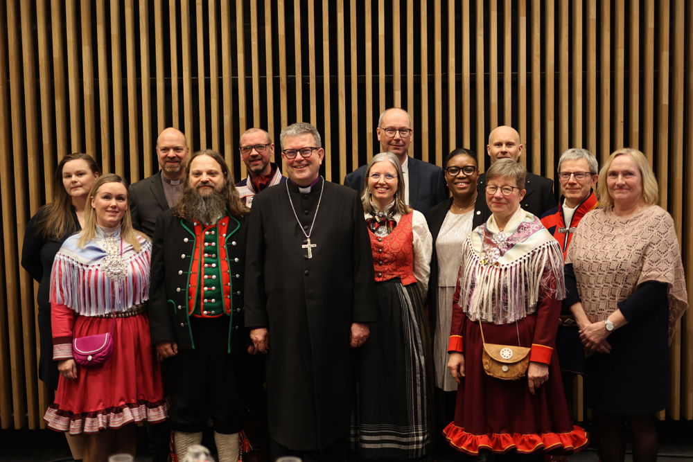 Biskop Stig og staben ved bispedømmekontoret