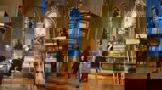 Advokat og tidligere ordfører Jens Johan Hjort var respondent på biskopens årstale. Her i samtale med biskopen.