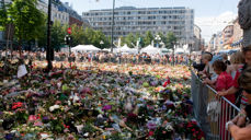 Plassen foran Domkirken i dagene etter 22. juli 2011. Foto: Mats Lindh, CC, flickr