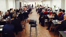 Feiring i krypten etter jubileumsgudstjeneste i domkirken. Foto: Gaute Brækken