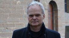 Kulturrådgiver Knut Erik Tveit inviterer til Påske & Pasjon i Mariakirkeruinene.