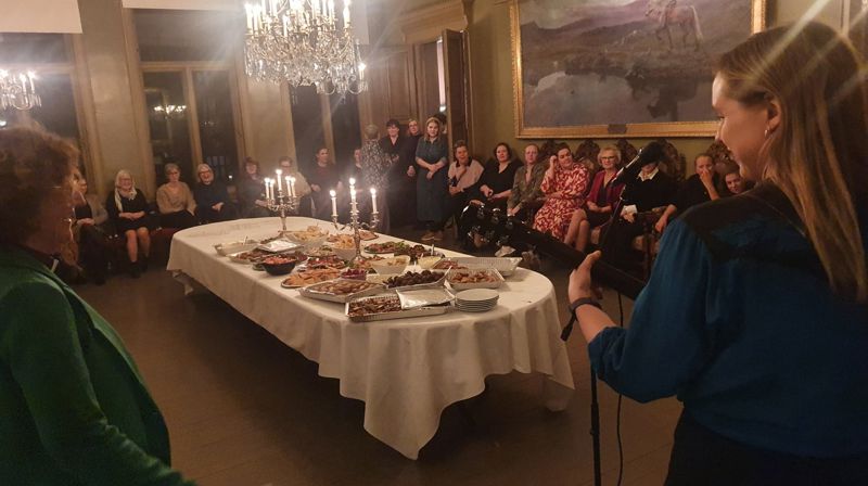 Innslag: Frida Ånnevik stod for kveldens musikalske innslag.