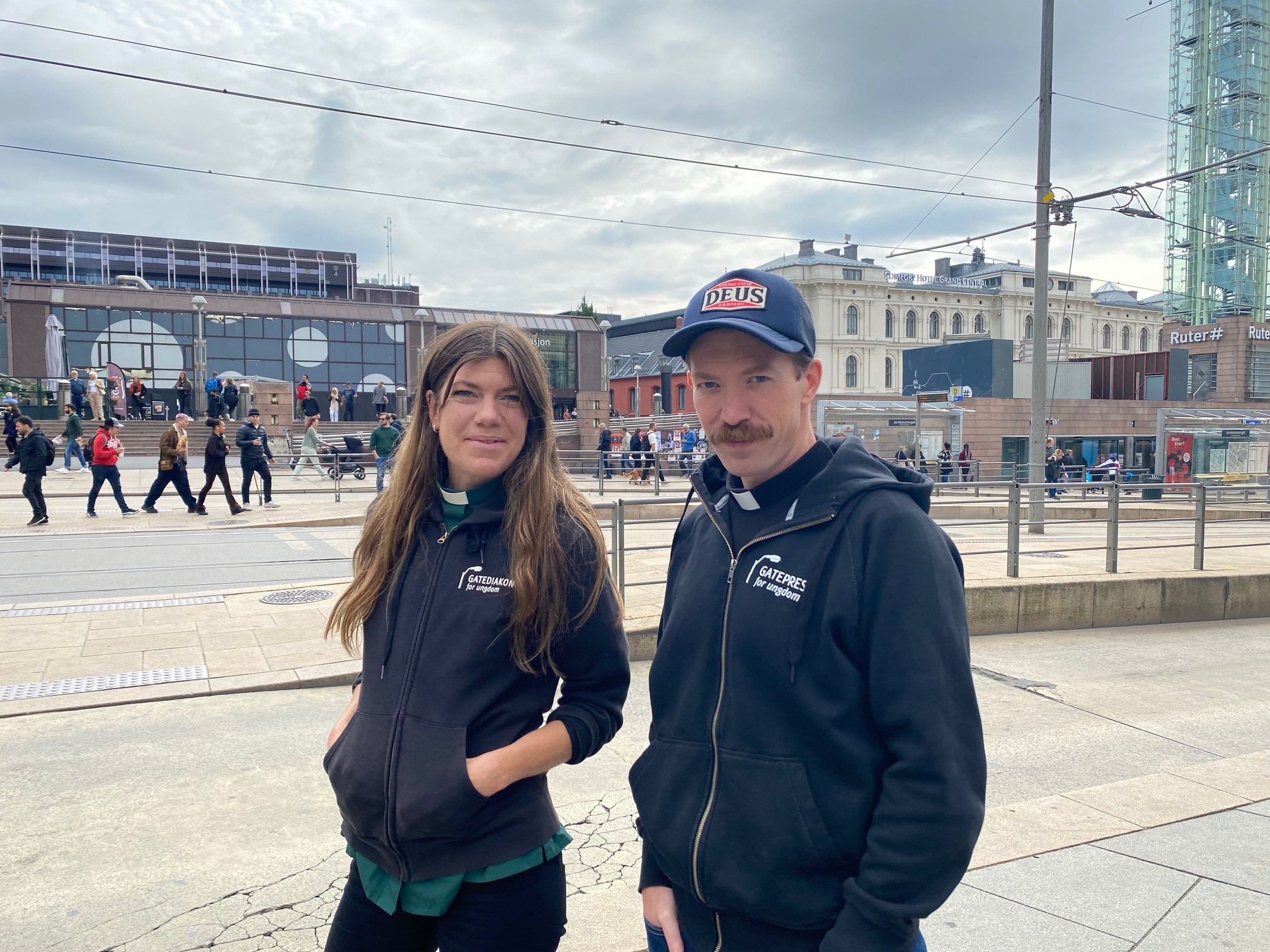 På gata: Det er i disse omgivelser Hanna Haraldstad og Andreas Carlmark har sin tjeneste. 