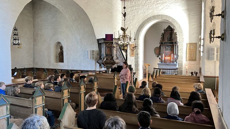 Små pilegrimer i flokk og følge