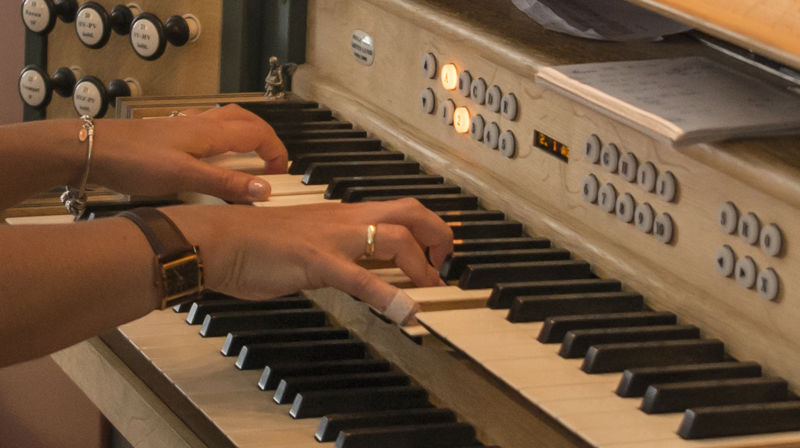 Kirkemusikkmidler fordelt