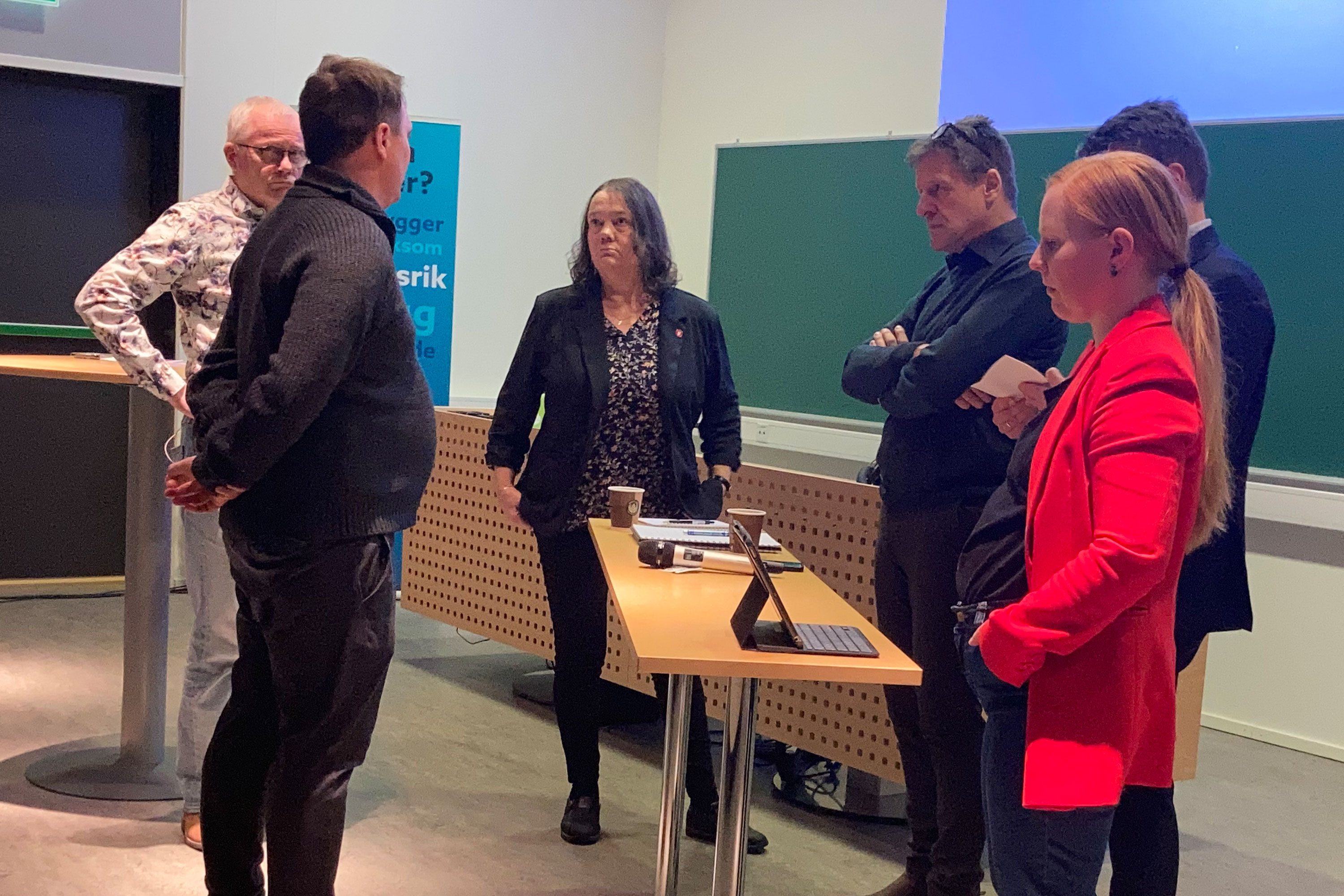 Forberedelse til debatt på Campus Nesna. Foto: Jenny Myklebust