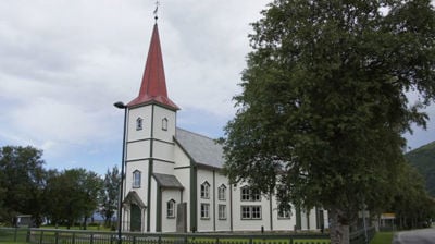 Nesna kirke. Foto: Kirkesøk.no