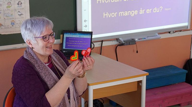 Biskop Ann-Helen på visitas i Hattfjelldal med skolebesøk på programmet Foto: Bernt Aanonsen