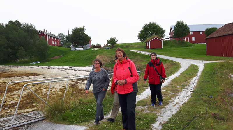 Herøy kirke og museum, vi ser det fra sjøen