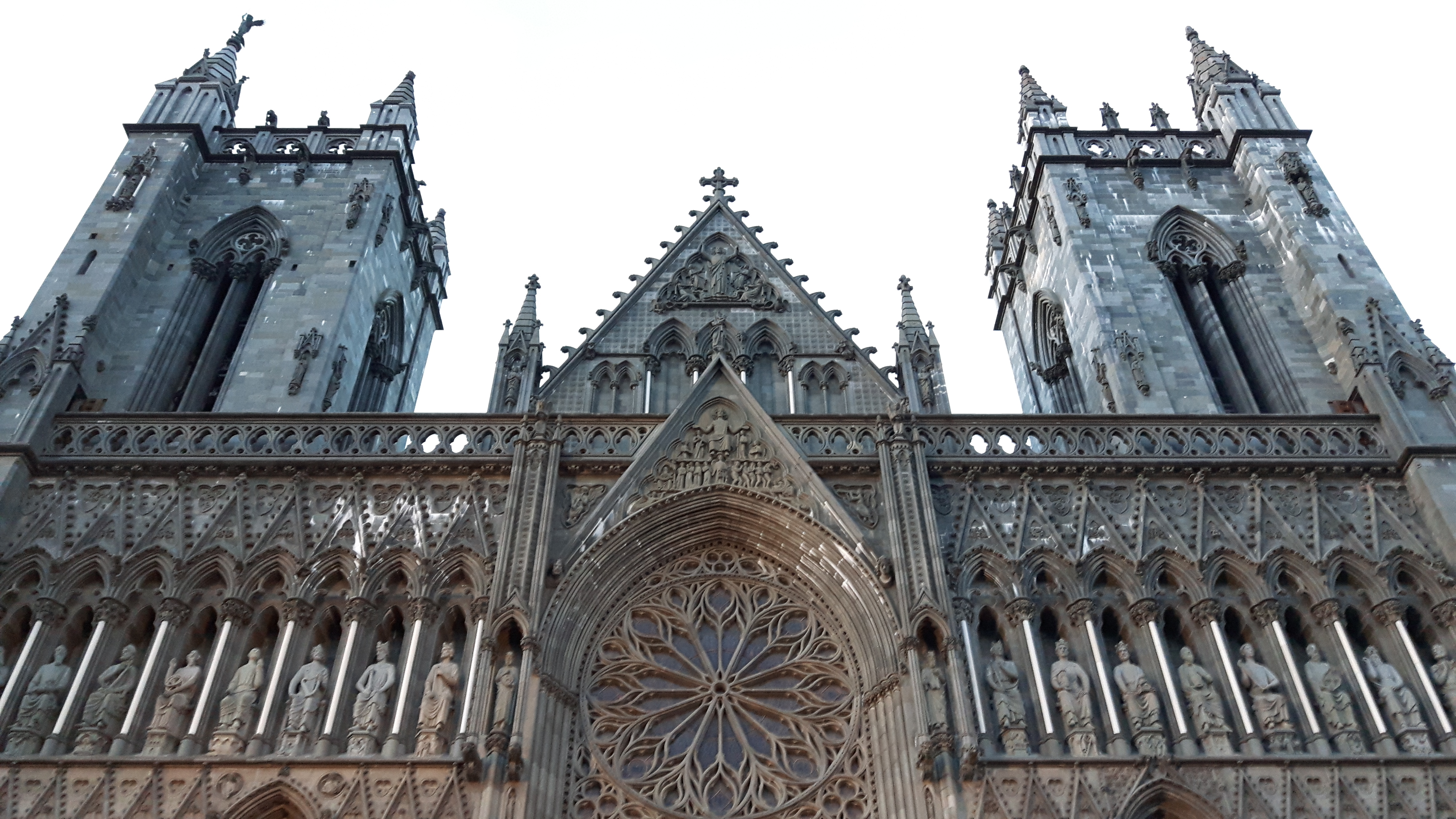 Glade pilegrimer på Faxen legger ut fra Bodø havn. Foto: Thoralf Fagertun