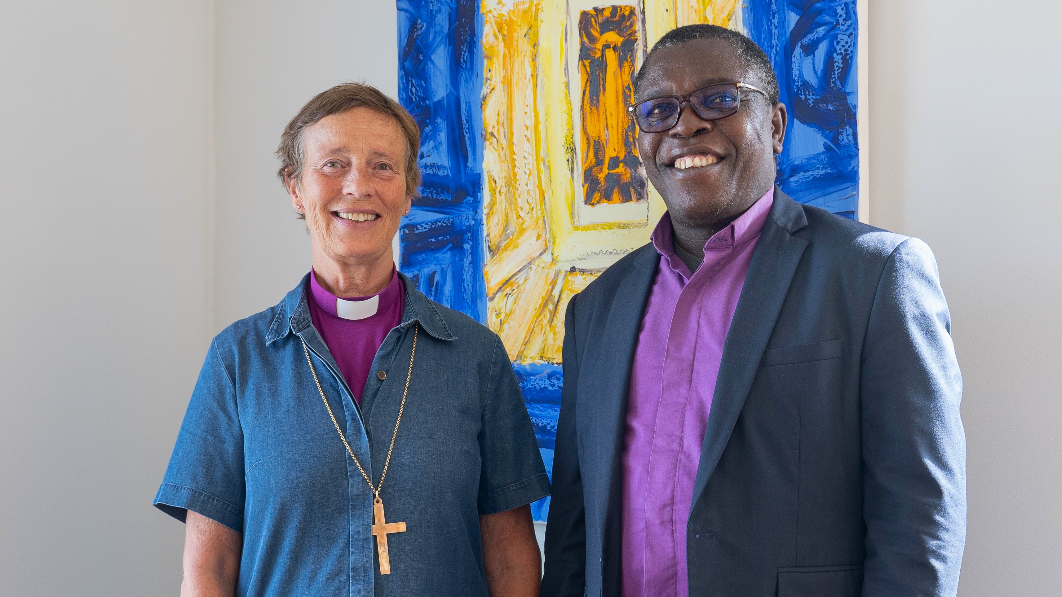 Stavangerbiskop Anne Lise Ådnøy og Jean Baïguélé, nasjonalbiskop i EELC, så fram til å feire 100-årsjubileum for Den evangelisk-lutherske kirken i Kamerun sammen. Foto: Maria Indrøy Risanger