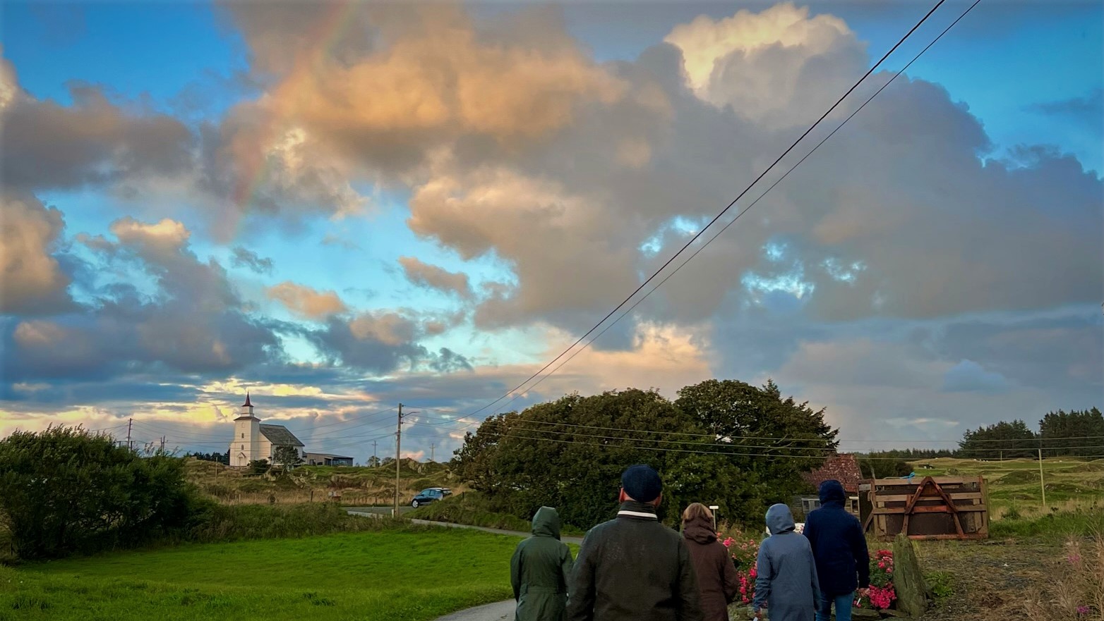 Det ble mer himmel på jord i 2022! Mange tegn på håp finnes i tallene for i fjor. Foto fra visitasen i Torvastad menighet i september.