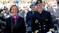 Biskop Anne Lise Ådnøy og prost Tom Krager deltok sammen på veterandagen i Sandnes i 2022. Foto: André Meling