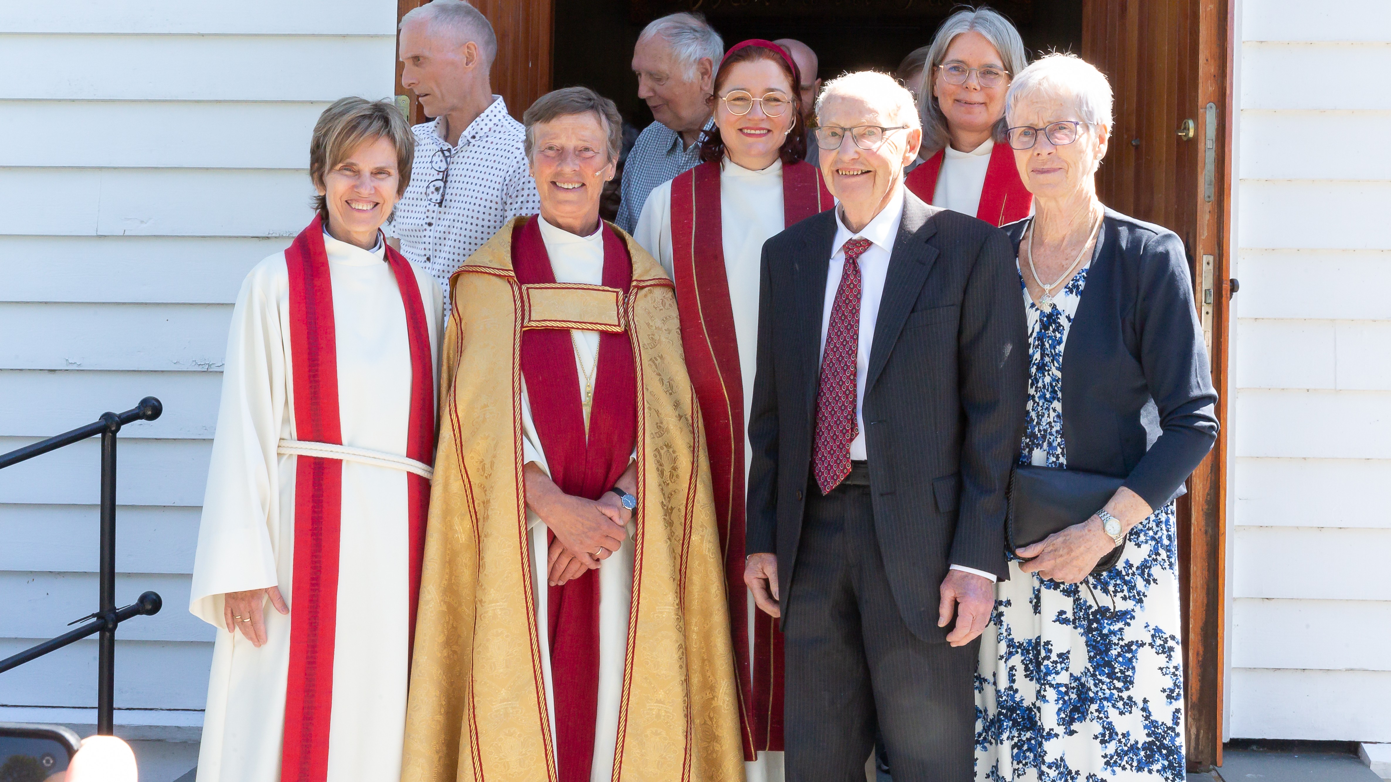 F.v.: Terese Bue Kessel, Anne Lise Ådnøy, Verena Fuglestad, Arnulf Fuglestad, Ingun Stokstad Barane og Synnøve Fuglestad. Foto: Ingve Fuglestad