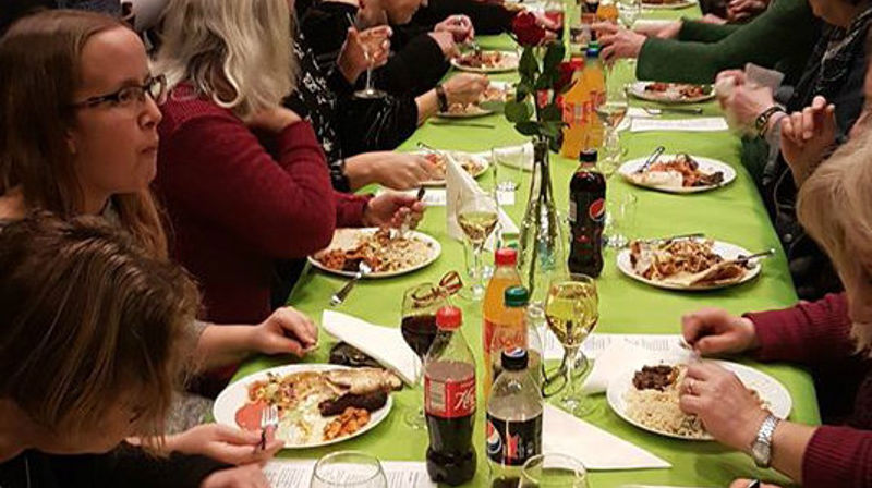 Inviterer til Dialogmiddag