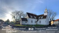 Egersund kirke tilbyr oversettelse på mange språk.  Foto Ivar Barane