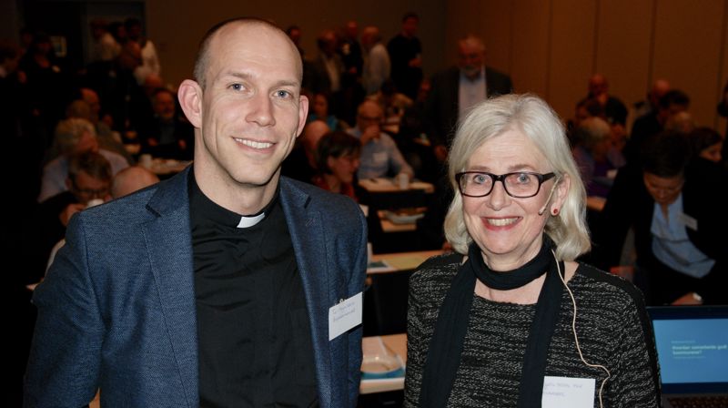 Prest og utviklignsleder Tor Magne Nesvik og varaordfører Bjørg Tysdal Moe hadde begge sentrale innlegg på ledersamlingen.