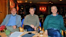 - Nyttig informasjon, syntes menighetsrådsleder Kjell Einar Bergsager, rådsmedlem Karl Gerhard Bråstein Dahl og sokneprest Bård Egil Dyrhol i Rossabø menighet.