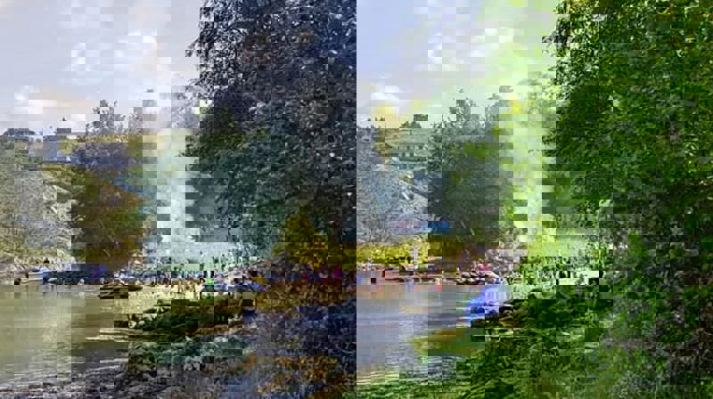 Vi feirer Johannes idet sola snu og avtar.