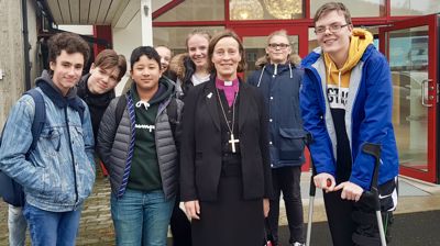 Det ble et godt møte mellom biskop Anne Lise og konfirmantene i Bjerkreim.