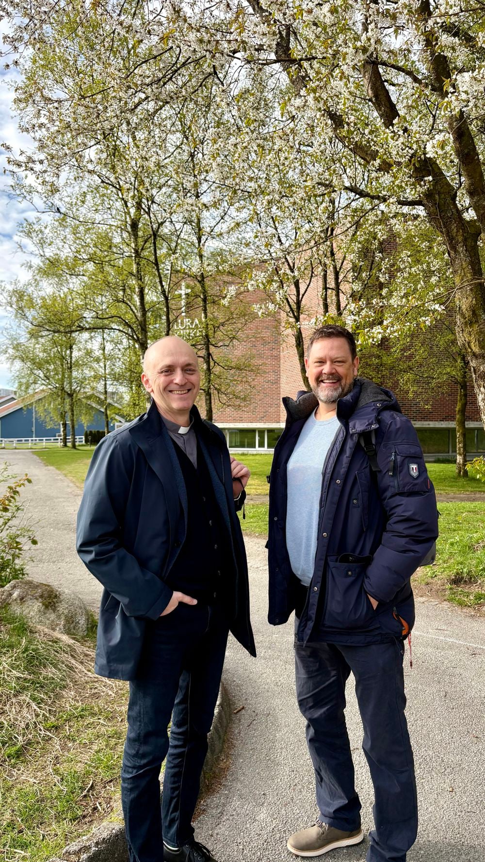 Konstituert biskop Rune Steensnæs Engedal og rådgiver Bjarte Øen klar for visitas.