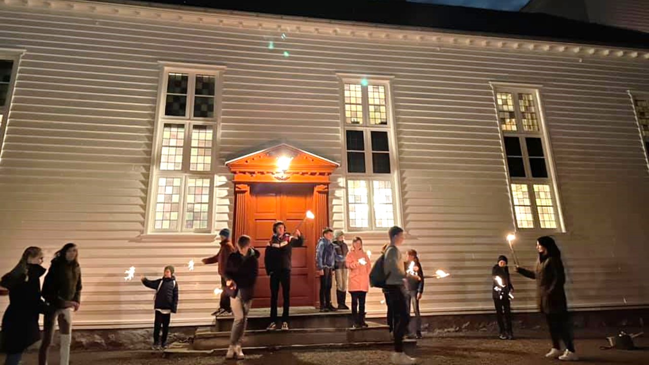 Lys Våken i Falnes kirke i fjor. Foto: Falnes menighets facebookside