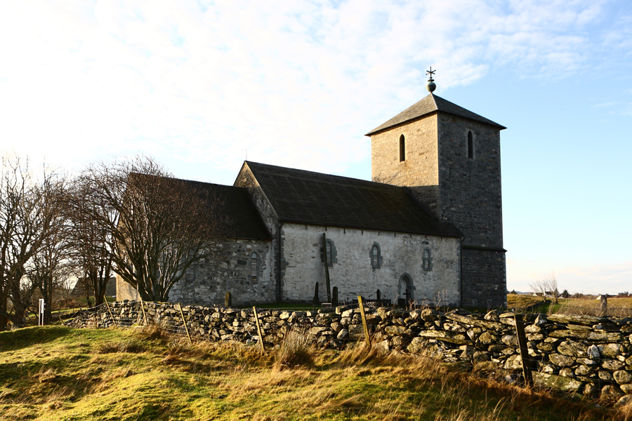 Avaldsnes kirke er prostesete i Karmøy prosti. Foto: Avaldsnes menighet