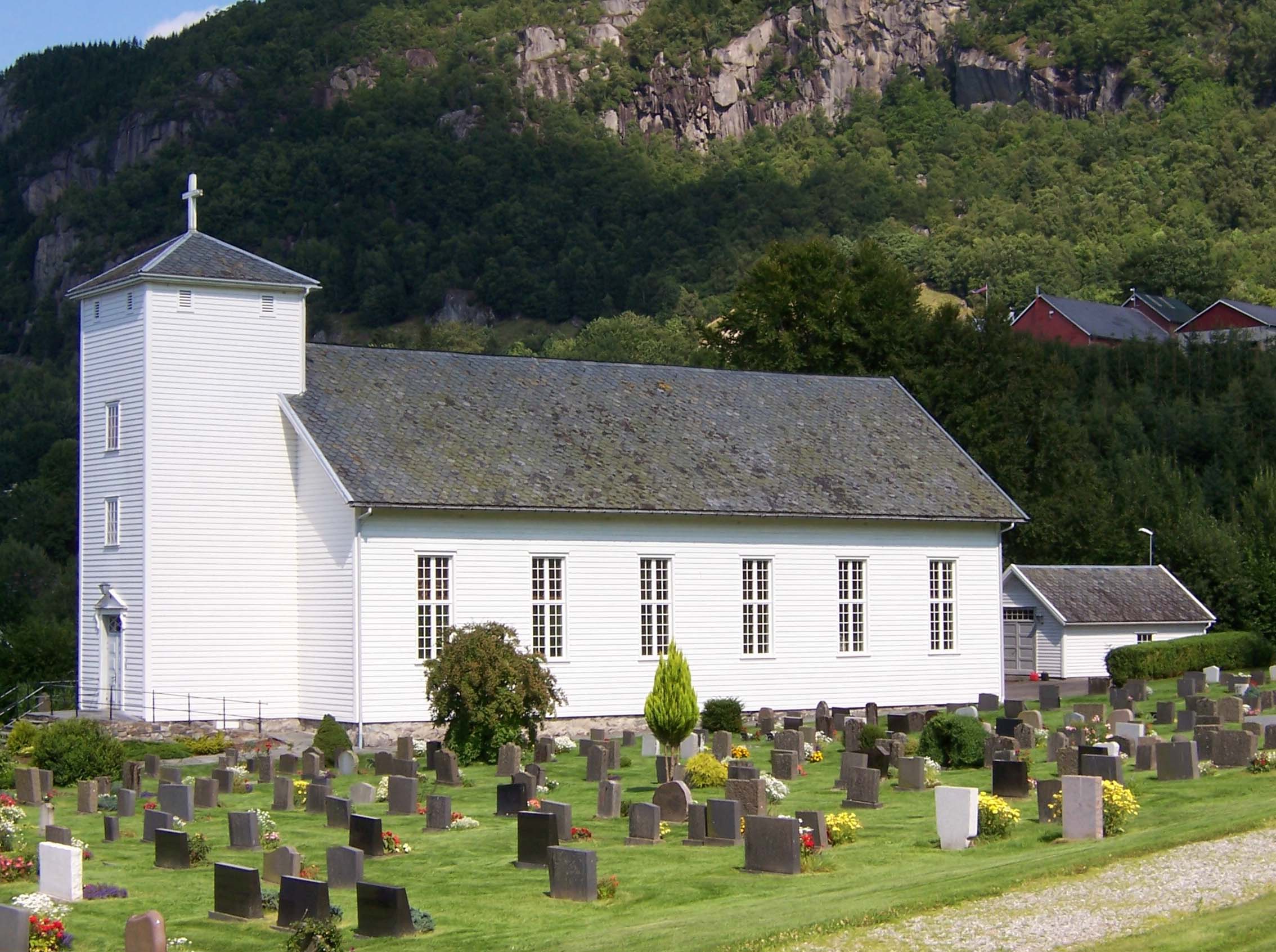 Hjelmeland kyrkje