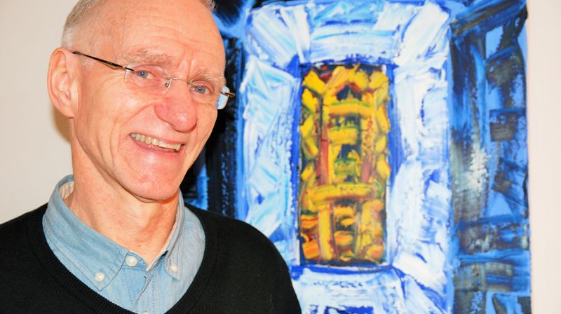 Leif Johannes tar gjerne fram gitaren, og spiller og synger på samlinger i inkluderingsarbeidet - og også når det måtte passe ellers i livet.