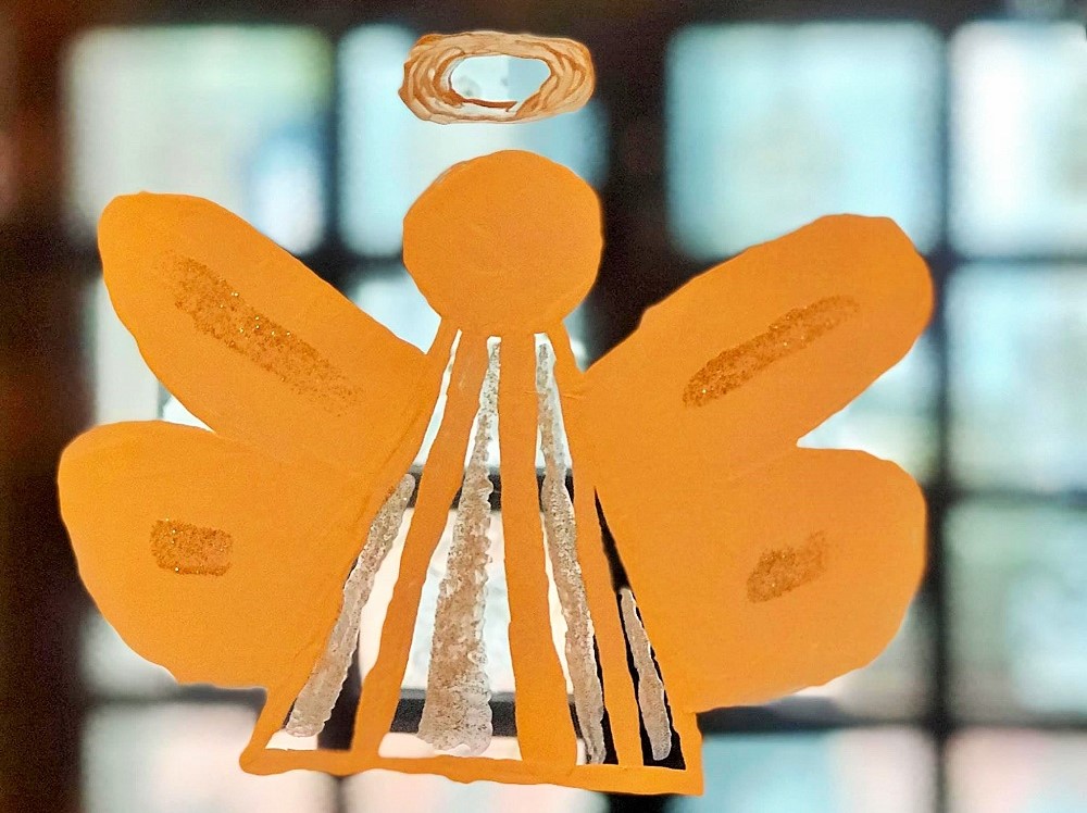 En engel kan være uttrykt i så mangt, også i en liten pelsdott av en hundehvalp. (Foto: Engel fra Rossabø). 