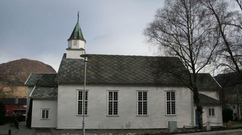 Ølen kyrkje.
